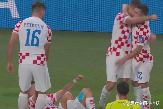欧联-布莱顿1-0十人雅典AEK 佩德罗造点+点射制胜北京时间12月1日01:45，欧联小组赛第五轮布莱顿挑战雅典AEK的比赛，上半场弗格森低射造险，聚贝尔中柱，下半场若昂佩德罗造点+点射破门，加齐诺维奇直红，最终布莱顿客场1-0十人雅典AEK。